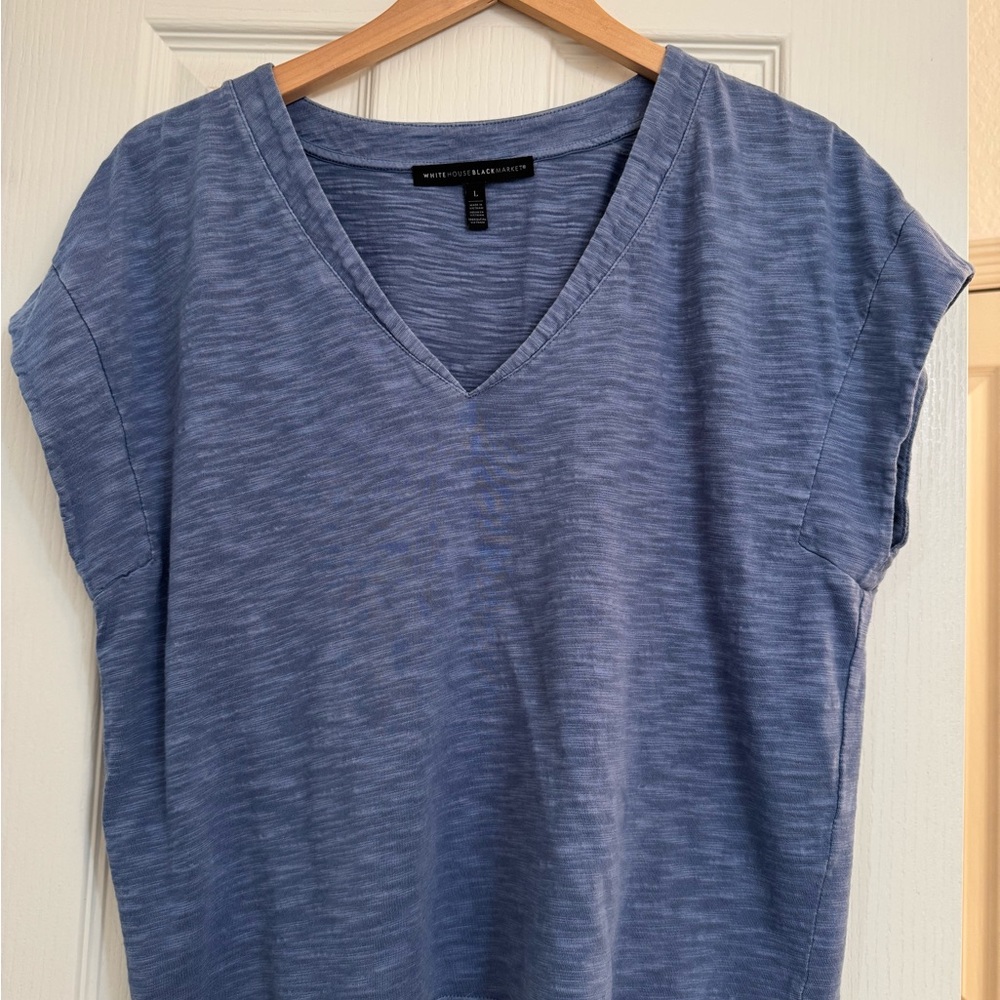 White House Black Market Heathered Blue V-Neck Short Sleeve Top